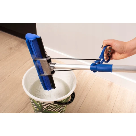 Mop gąbkowy TOP 27cm do podłóg ściągaczka wyciskany kij teleskopowy York Informacje dodatkowe: teleskopowy kij