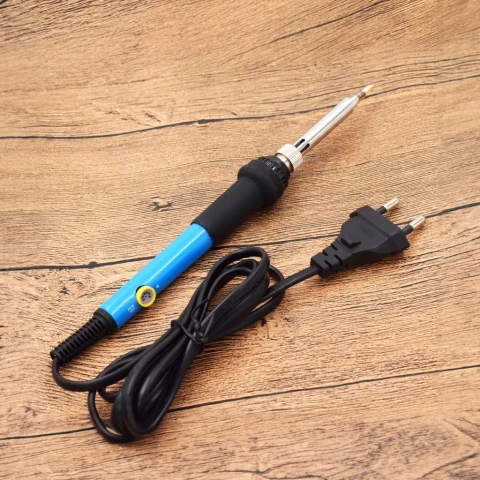 ZESTAW LUTOWNICZY LUTOWNICA KOLBOWA PRECYZYJNA Z REGULACJĄ 60W + 6X GROTY Informacje o bezpieczeństwie: CE