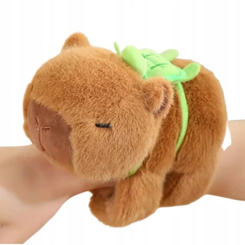 KAPIBARA NA RĘKĘ Z PLECAKIEM MASKOTKA PLUSZAK OPASKA ZWIERZĄTKO ZABAWKA Certyfikaty, opinie, atesty: CE