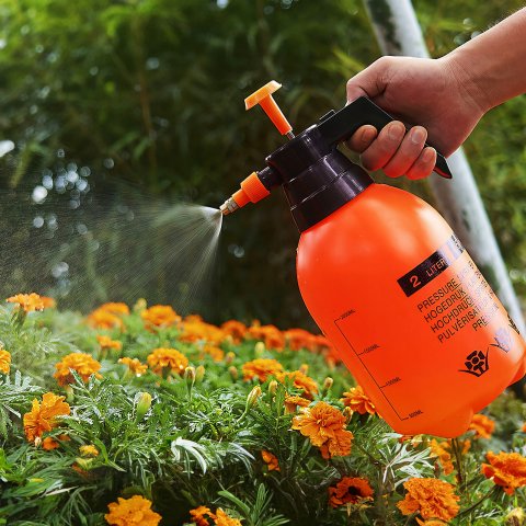 RĘCZNY OPRYSKIWACZ CIŚNIENIOWY SPRYSKIWACZ WODY 2L OGRODOWY KOMPRESYJNY, Zasięg rozpylania 0 cm