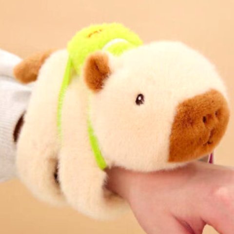 KAPIBARA NA RĘKĘ MASKOTKA ZWIERZĄTKO PLUSZAK, Szerokość produktu 20 cm